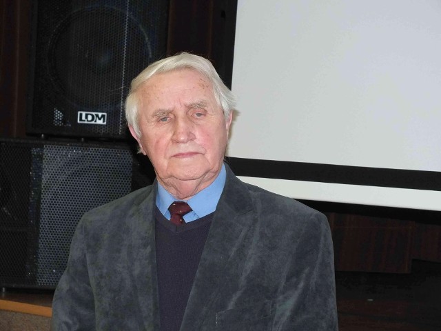 Józef Kowalski, Honorowy Obywatel Starachowic, grozi oddaniem dyplomu z tym tytułem