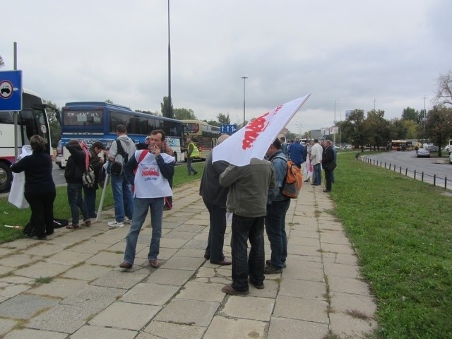 Związkowcy z Wielkopolski przyjeżdżają na protest do Warszawy