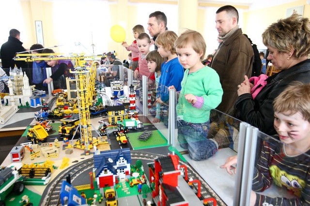 W szkołach Salezjańskich w Szczecinie można było oglądać najsłynniejsze budowle wybudowane z klocków lego. Jednodniowa wystawa przyciągnęła wielu zwiedzających.