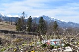 Zakopane. Centrum miasta wysprzątane na Wielkanoc, a obrzeża toną w śmieciach 