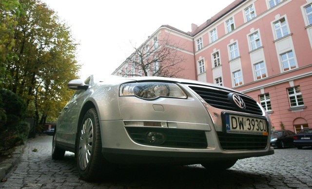 Służbowy volkswagen, z którego korzystają urzędnicy magistratu