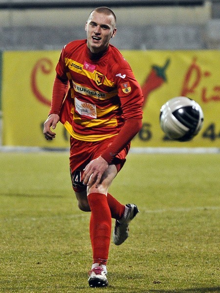 Tomasz Porębski w meczu z Lechem Poznań na dłużej wywalczył sobie miejsce w podstawowym składzie.