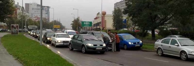 Z powodu kolizji utworzył się bardzo długi korek