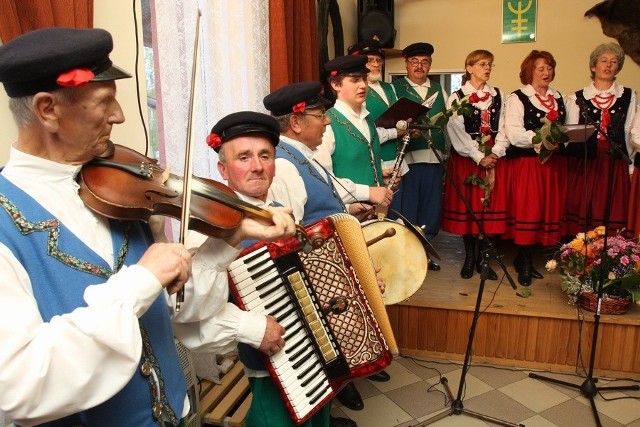 Kapela „Sąsiedzi” będzie bawić gości podczas przeglądu w Mircu. Od lewej: Waldemar Ziewiecki, Mieczysław Kurek, Ryszard Niewczas i Wojciech Zając. 