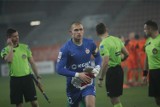Trzy mecze kary dla bramkarza Zagłębia za brutalny faul na Burlidze