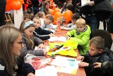 Czas Pomarańczowej Wstążki w Wieliczce, to czas ochrony dzieci przed krzywdzeniem. Zabawy, konkursy, warsztaty na finał kampanii