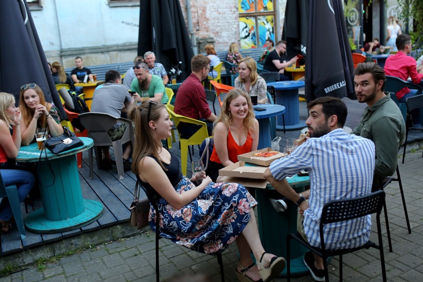 Kraków. Weekend na Dolnych Młynów. Piękna pogoda sprzyja dobrej zabawie! [ZDJĘCIA]