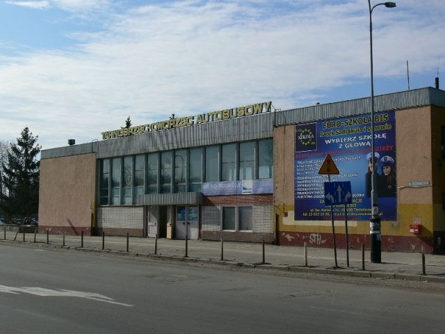 Dworzec PKS w Tarnobrzegu zdaniem mieszkańców i przyjezdnych, należy do jednych z najbrzydszych w naszym regionie.
