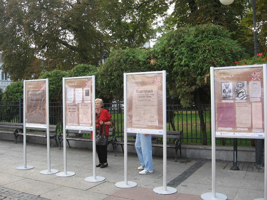 Wystawę zorganizowało Archiwum Państwowe.