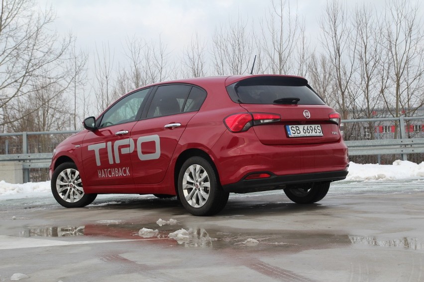 Fiat Tipo hatchback. Efektowne i praktyczne auto za rozsądne pieniądze