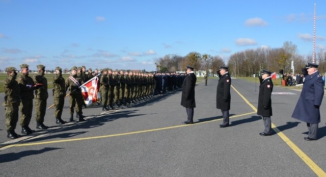 Funkcjonowanie 42. Bazy Lotnictwa Szkolnego w Radomiu to setki miejsc pracy dla wojskowych i pracowników cywilnych.