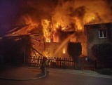 Ogromny pożar na Dolnym Śląsku. Mężczyzna musiał uciekać przed ogniem. Spłonął cały dom! Zobaczcie zdjęcia