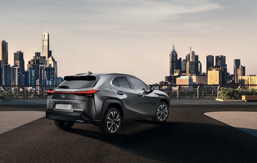 Lexus UX...