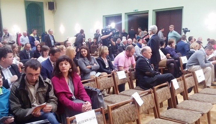 Bielsko-Biała: debata kandydatów na urząd prezydenta w sali NOT