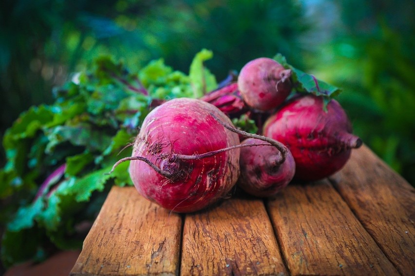 Buraki słusznie są nazywane polskim superfood. Kryją w sobie...