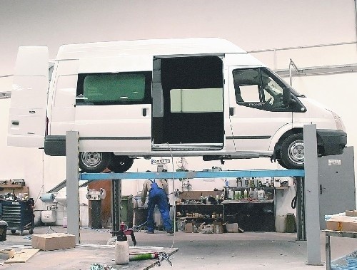 Gorzowska Auto Galeria jest jedną z mikrofirm. Zajmuje się projektowaniem i wykonywaniem specjalistycznych zabudów samochodów osobowych i ciężarowych (fot. Jakub Pikulik)