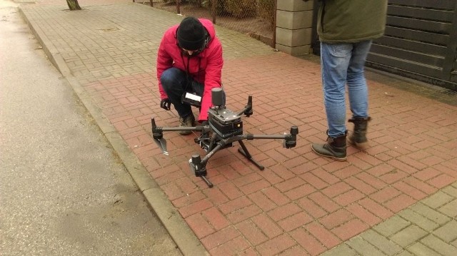 Do pomiarów jakości powietrza w gminie Białobrzegi używano drona.