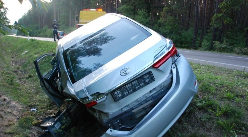 Dwa wypadki drogowe w Przyłęku koło Kolbuszowej. Do szpitala trafiły w sumie 4 osoby [ZDJĘCIA]