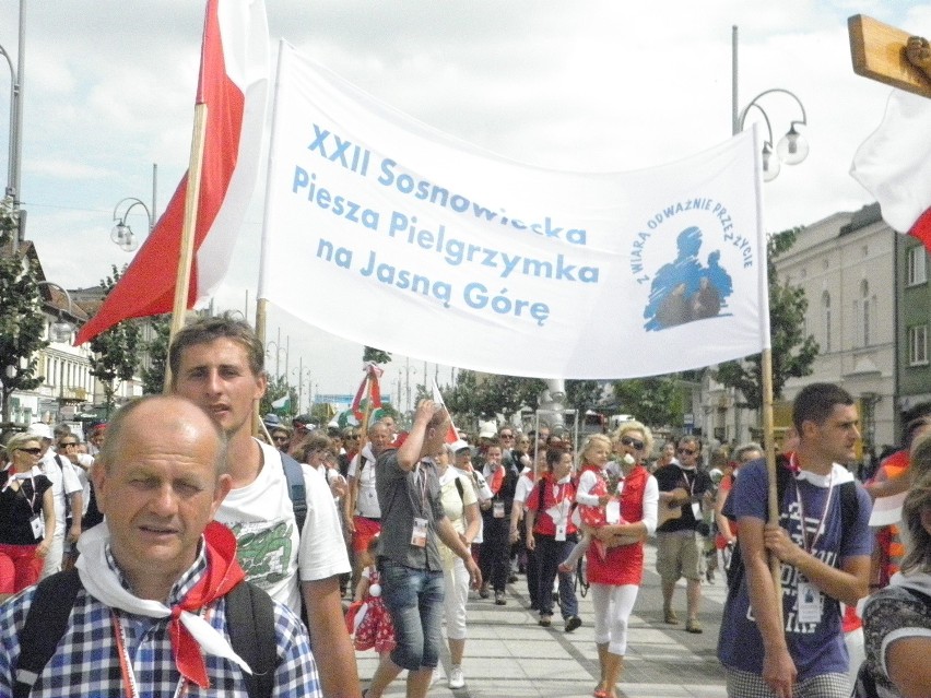 Pielgrzymka sosnowiecka jest już na Jasnej Górze [ZDJĘCIA]