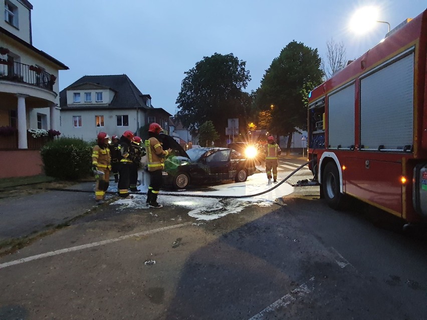 Do pożaru BMW doszło na ulicy Grunwaldzkiej w Białogardzie.