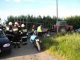 Wypadek w Sulicicach. Motocykl uderzył w ciągnik wyjeżdżający z pola [ZDJĘCIA]