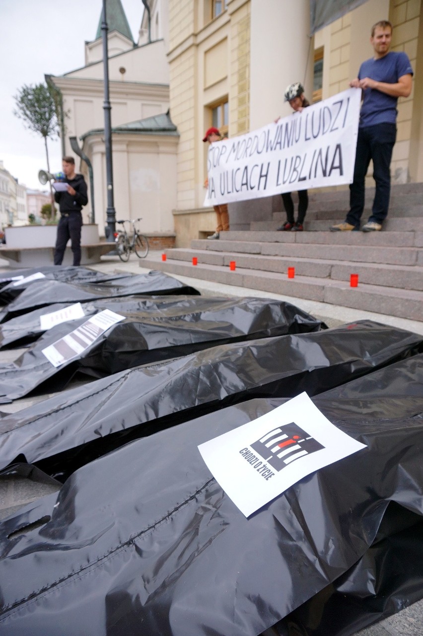 Happening "Stop mordowaniu ludzi na ulicach Lublina" (ZDJĘCIA)