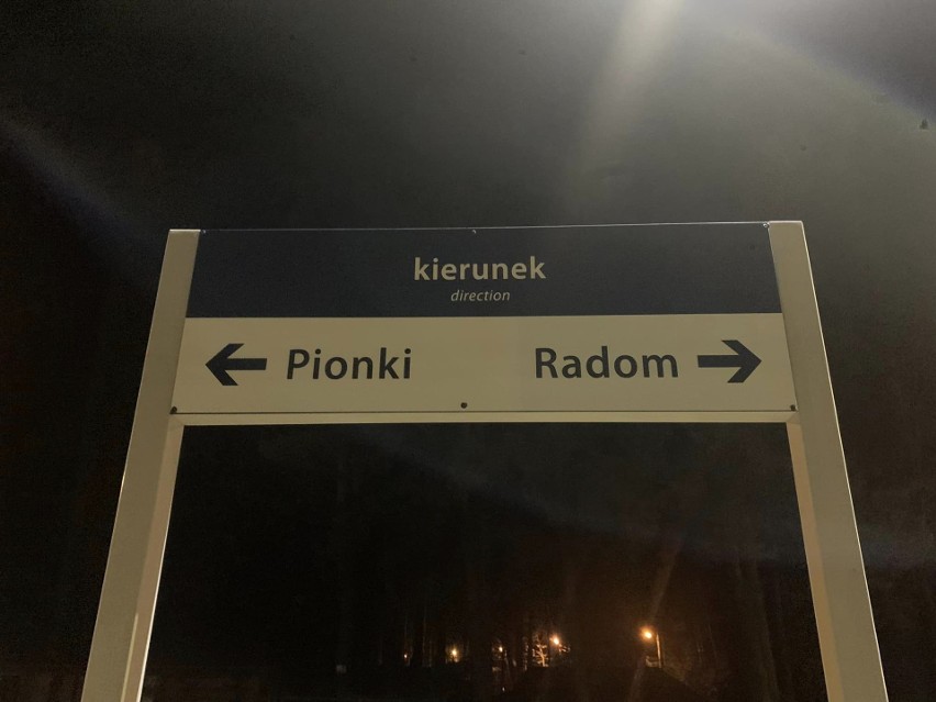 Pociągi zatrzymują się na nowych przystankach w pobliżu Radomia – w Dąbrówce Zabłotniej i Groszowicach Wrzosowie