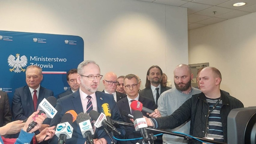 Minister Adam Niedzielski w Łodzi. Więcej na kolejnych...