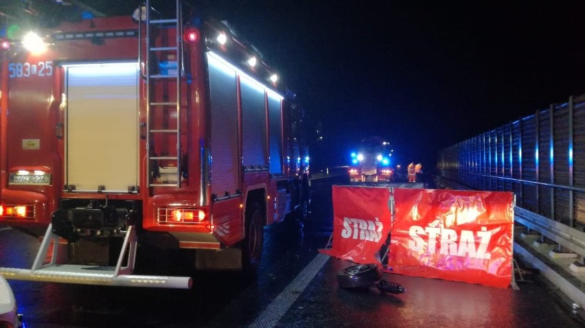 Śmiertelny wypadek na A1 koło Łodzi wydarzył się w sobotę 23...