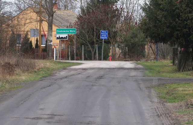 W tej chwili między Wolą Wrzeszczowską a Wolą Grabowską jest droga gruntowa, a będzie tu położony asfalt.