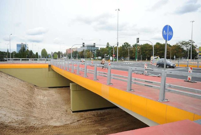 Wiceprezydent Poznania ma wyjaśnić sprawę finansowania budowy wiaduktów, które jak na razie nie zostały w pełni połączone z innymi ulicami w mieście