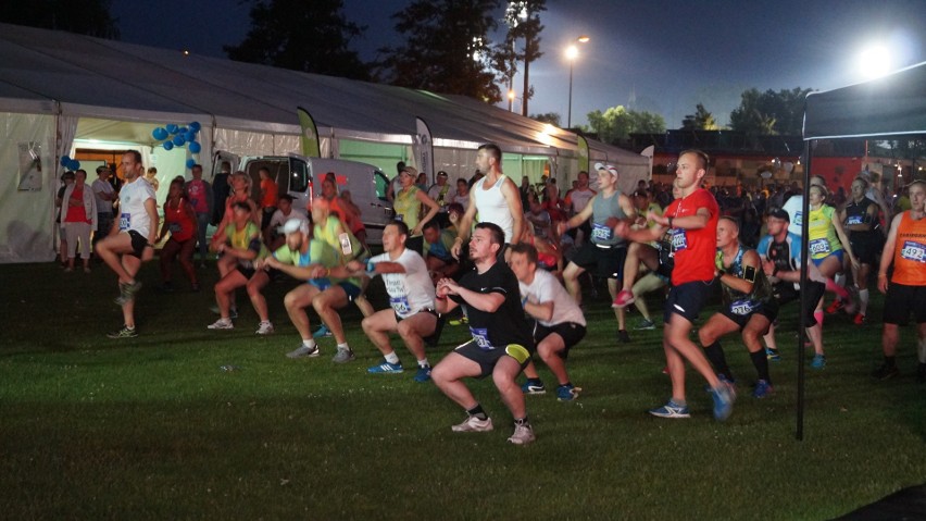 Setki biegaczy na Rybnickim Półmaratonie Księżycowym