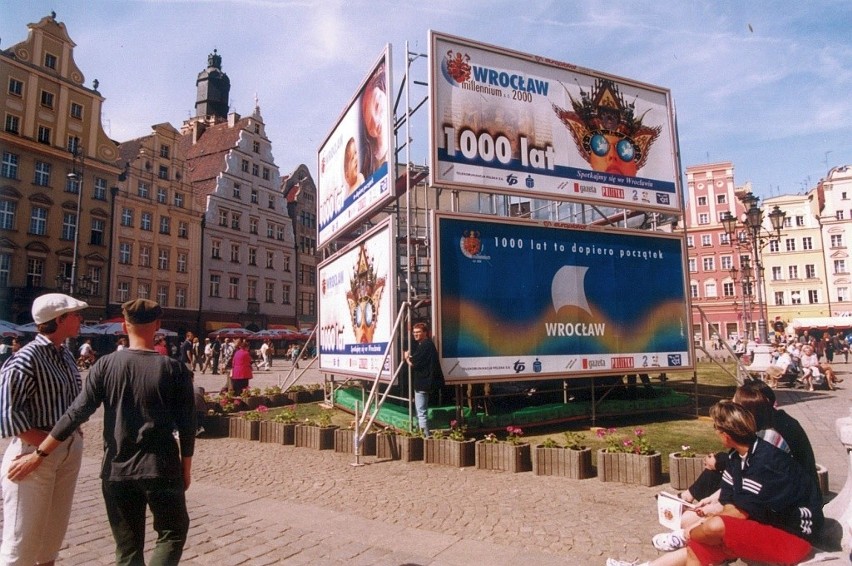 Wrocław i wrocławianie w 2000 roku na zdjęciach z naszego archiwum. Tak wyglądało nasze miasto!