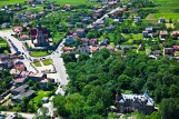 Które miasta i gminy w powiecie kieleckim mają największy przyrost ludności, a które wyludniają się najszybciej?