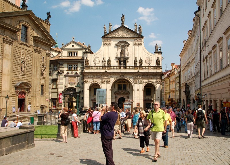 Czechy. Letni spacer po starówce w Pradze