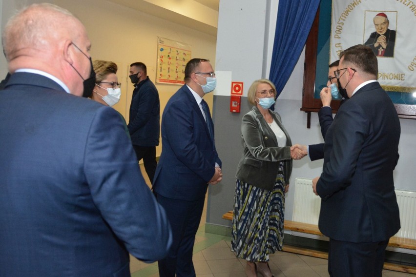Wizyta premiera Mateusza Morawieckiego w Szkole Podstawowej...