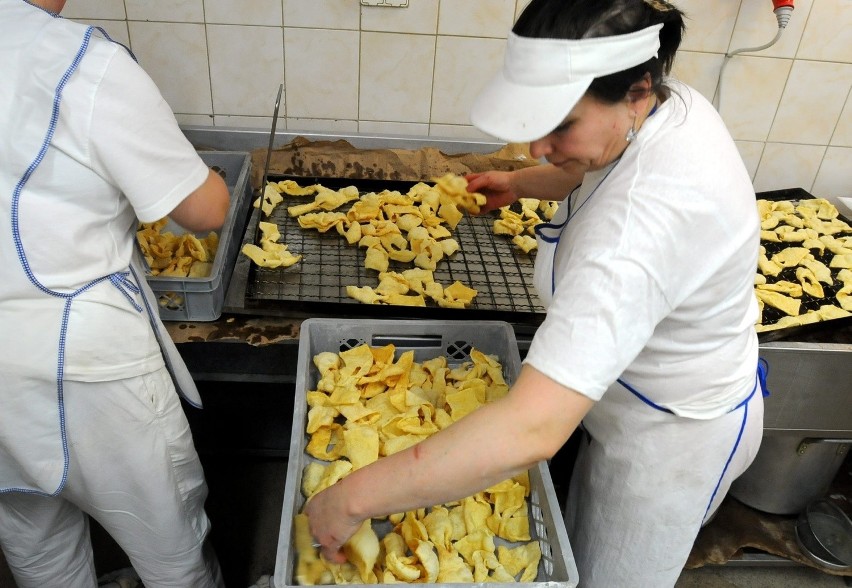 Cukiernia "Skierka" już zaczyna kusić klientów apetycznymi,...