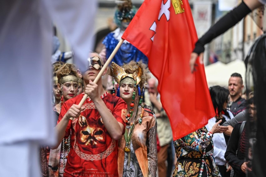 Kilkaset eksponatów wykonanych ze „Złota Bałtyku” można od...