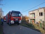 Tragiczny pożar w gminie Bodzechów. Strażacy znaleźli zwęglone ciało mężczyzny [ZDJĘCIA]