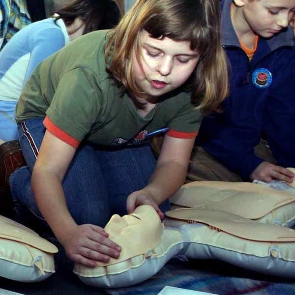 Dzięki pieniądzom z tegorocznego finału WiOŚP zorganizuje w szkołach, tak jak w poprzednich latach, kusy pierwszej pomocy.