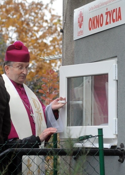Okno Życia w  Gorzowie poświęcił biskup Stefan Regmunt, ordynariusz naszej diecezji