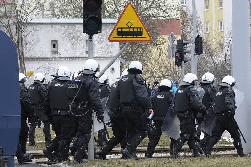 Policja zabezpieczała bydgoskie derby piłkarskie