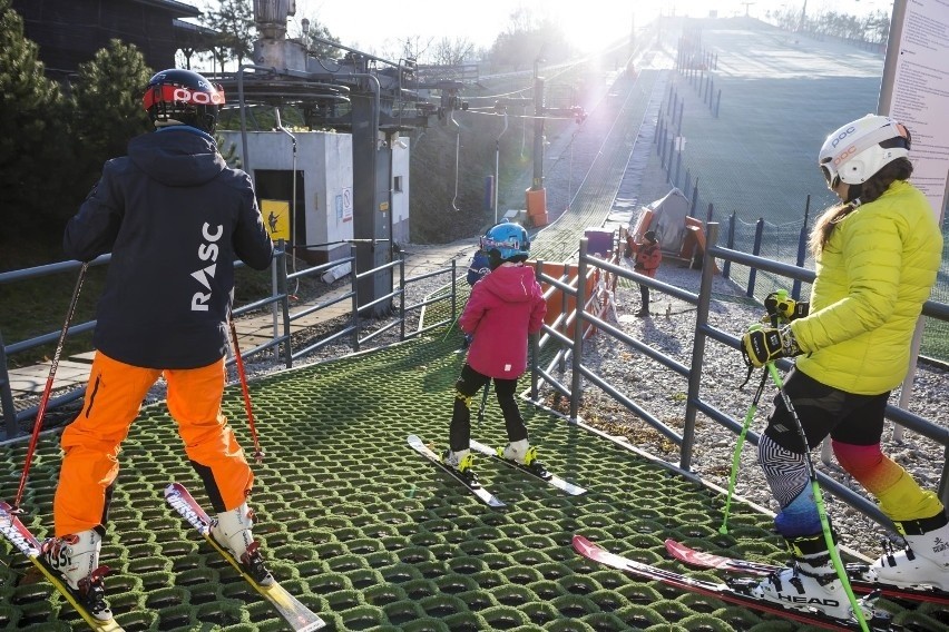 Nie tylko narciarze biegowi mogą się wyszaleć w czasie ferii...
