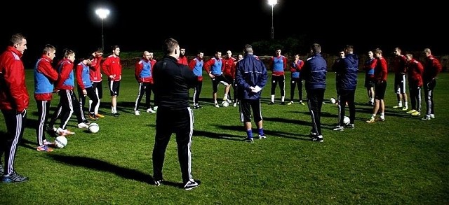 Piłkarze Korony na pierwszym treningu na Cyprze. Fot. WWW.korona-kielce.pl