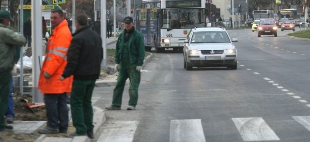 Już wkrótce prawym pasem ulicy Sandomierskiej będą mogły jeździć tylko autobusy.