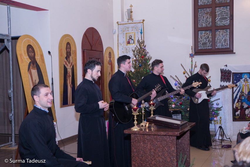 To nie była mafia, ale klerycy z Kijowa. Seminaryjny zespół MetaNoja wystąpił w cerkwi greckokatolickiej w Stargardzie [ZDJĘCIA, WIDEO]