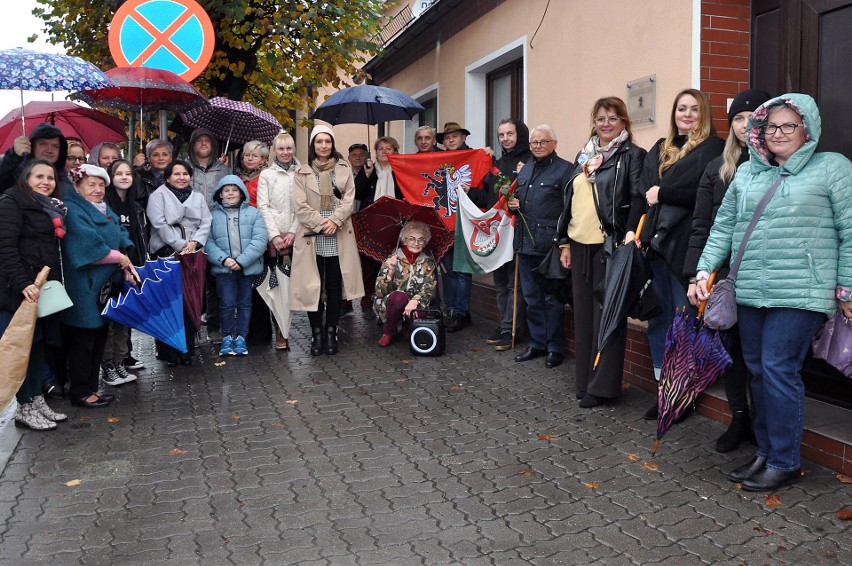 Na murze domu przy ul. Nakielskiej 2 pojawiła się tabliczka...