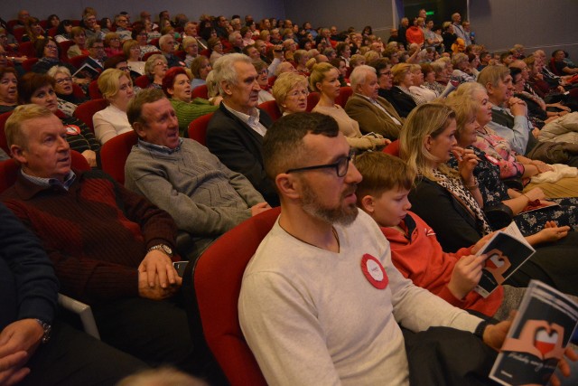 Ostrołęka. Śpiewanie patriotyczne w OCK, 11.11.2019