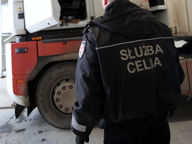 Przemyt papierosów ujawniono dzięki skanerowi, którym od lutego br. dysponują celnicy pracujący na polsko-ukraińskim przejściu granicznym w Medyce.