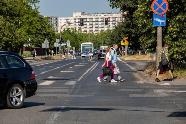 O potrzebie budowy dróg rowerowych na Skłodowskiej-Curie mówi się od lat, ale ceny w przetargu mogą przesunąć termin realizacji zadania.